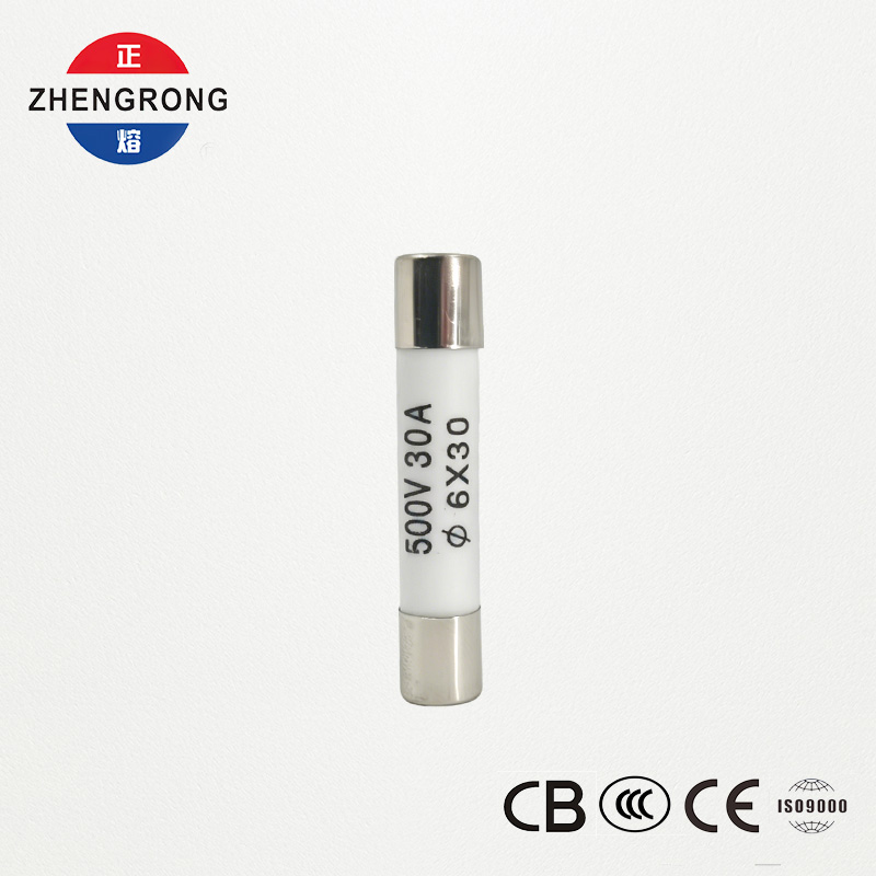 Laadukkaat 6*30mm R058 sulakkeet 30A kansainvälisille jakelijoille