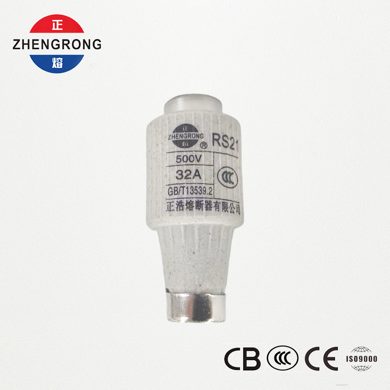 RS21 32A 500 V nopeasti toimiva ruuvisulake